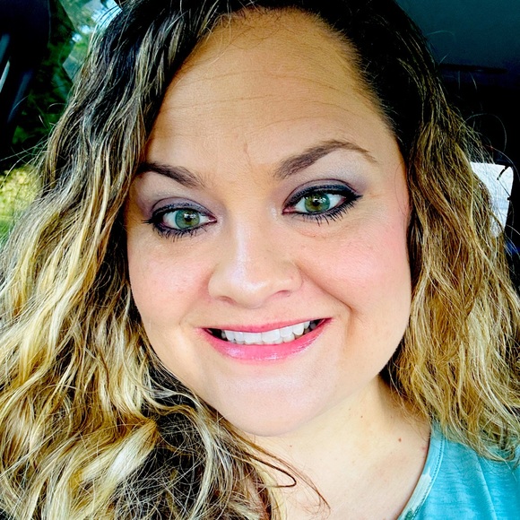 Meet your Posher, Brittany - Picture 1 of 4